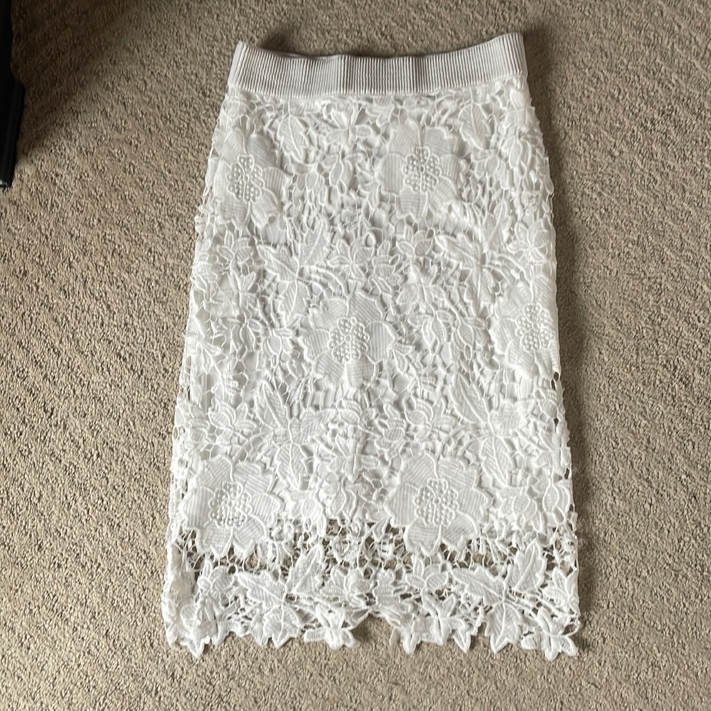 White lace pencil skirt